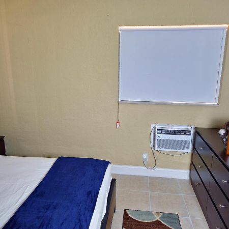 The Vacay Inn Lauderdale Lakes Buitenkant foto